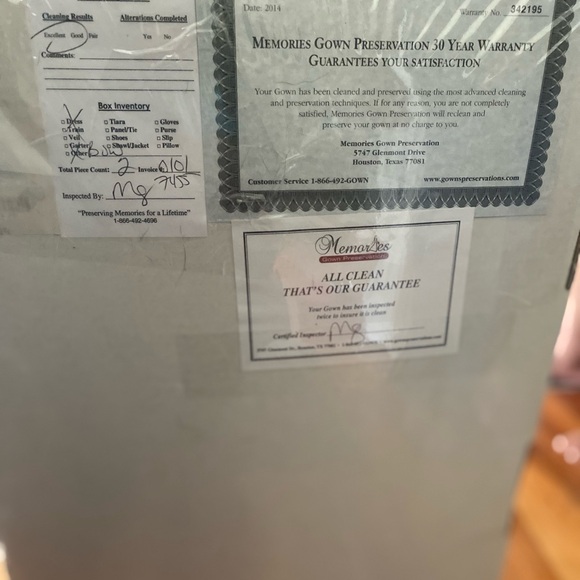 2014 David’s Bridal Wedding Dress - Picture 4 of 7